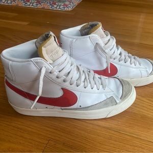 Nike Blazers Mid ‘77 Red